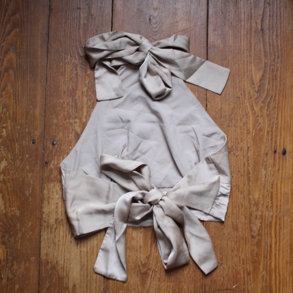 Halter Top - Picture 3 of 4